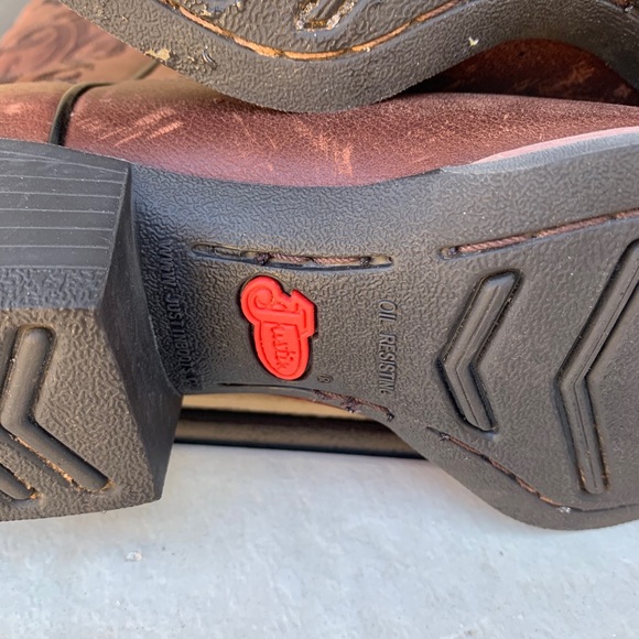 Justin Women Dark Brown Boots - Picture 12 of 12